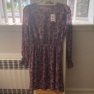 Never worn womens xs long sleeved dress from banana republic